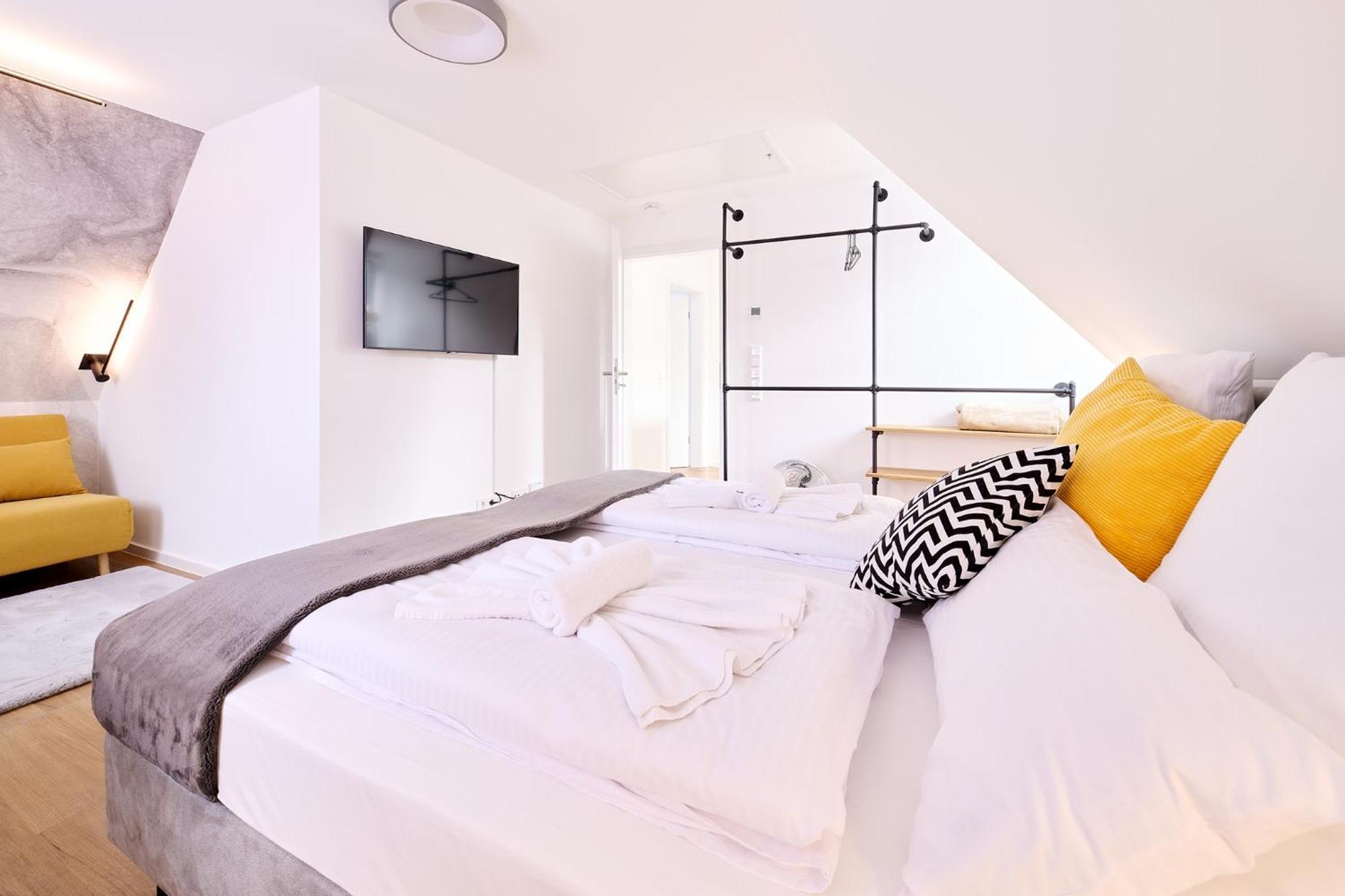 Xzllenz - 4 Schlafzimmer, Zentral, Parken, U-Bahn, 2 Baeder, 4 Smart-Tv, Optional Einzelbett Nürnberg Exteriör bild
